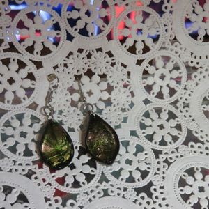 Costume jewelry Green glass drop pierced earrings
